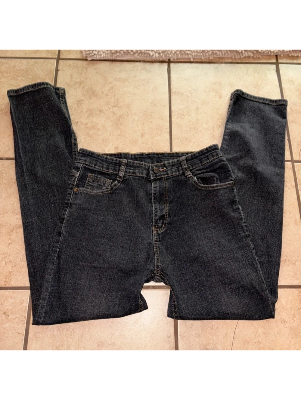 Edgy Dark Wash Jeans Wear Distressed Jeans